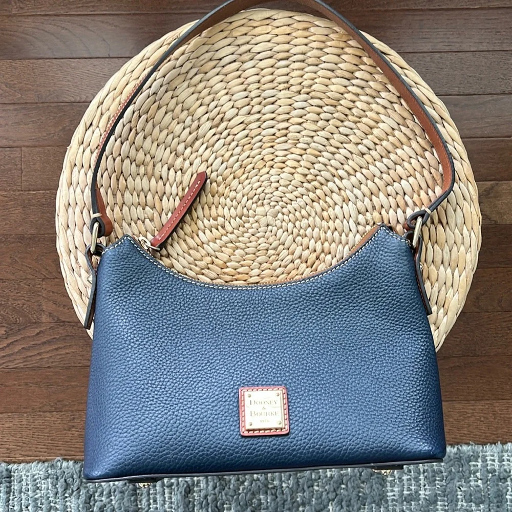 Dooney & Bourke Small leather Hobo bag in Navy Blue.
